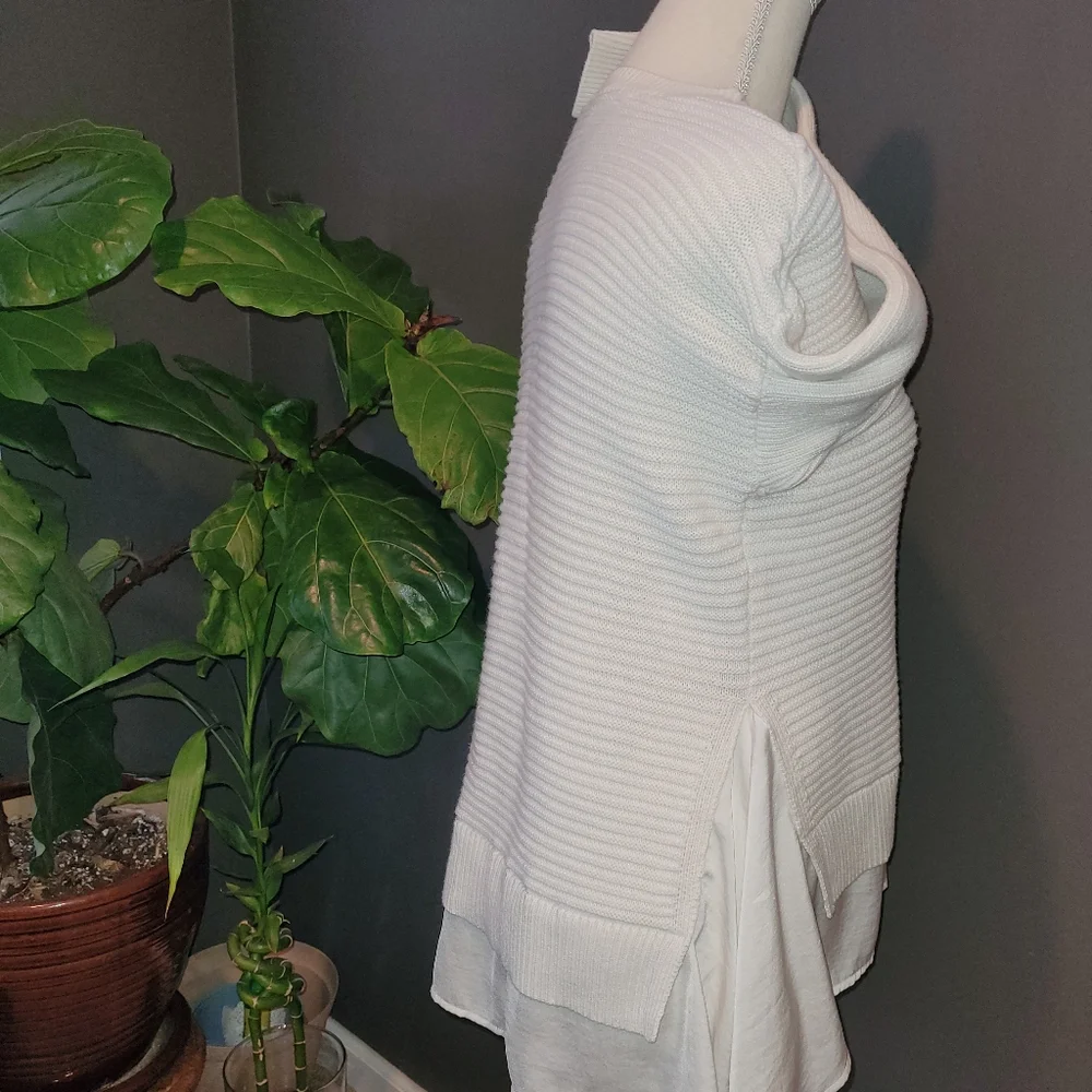 Simply Vera Wang White Double Hem Knit Sweater - Picture 2 of 6